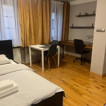 Klimatyczny Dla Dwojga W Sercu Starowki *